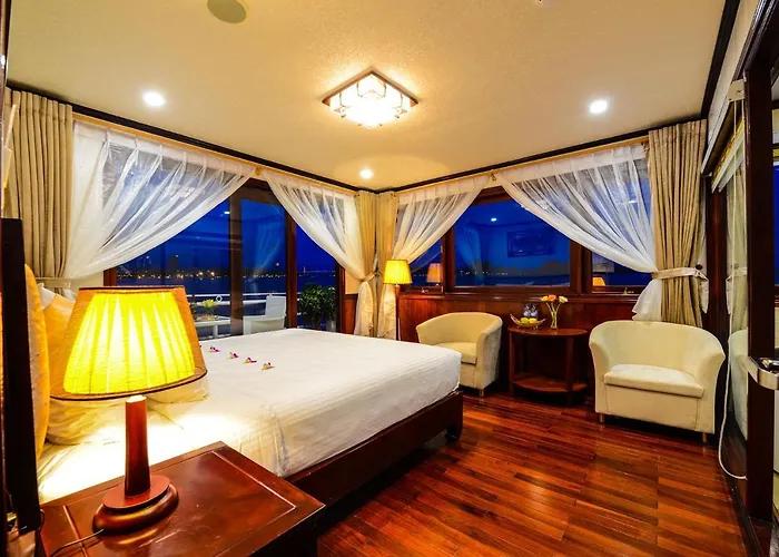 Swan Cruises - Off-the-beaten-path Route Hạ Long