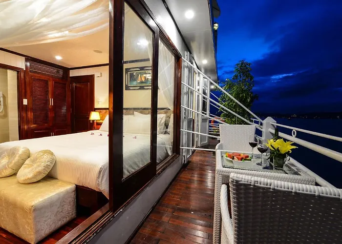 Swan Cruises - Off-the-beaten-path Route  4*