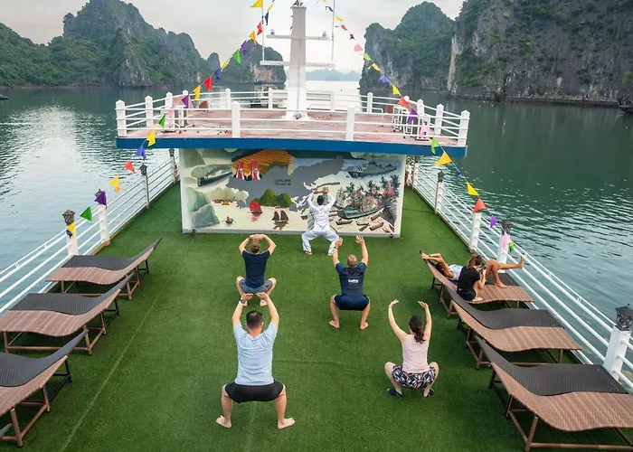  Swan Cruises - Off-the-beaten-path Route Ha Long