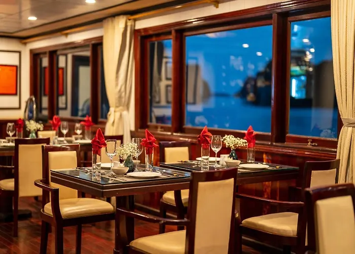 Swan Cruises - Off-the-beaten-path Route Hạ Long