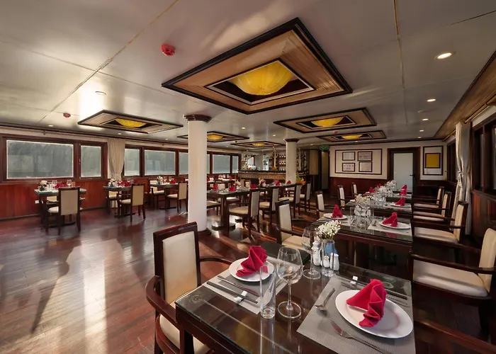 Swan Cruises - Off-the-beaten-path Route 4*