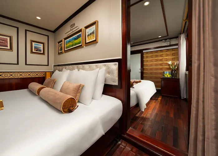 Swan Cruises - Off-the-beaten-path Route Ha Long