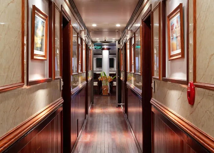 Swan Cruises - Off-the-beaten-path Route