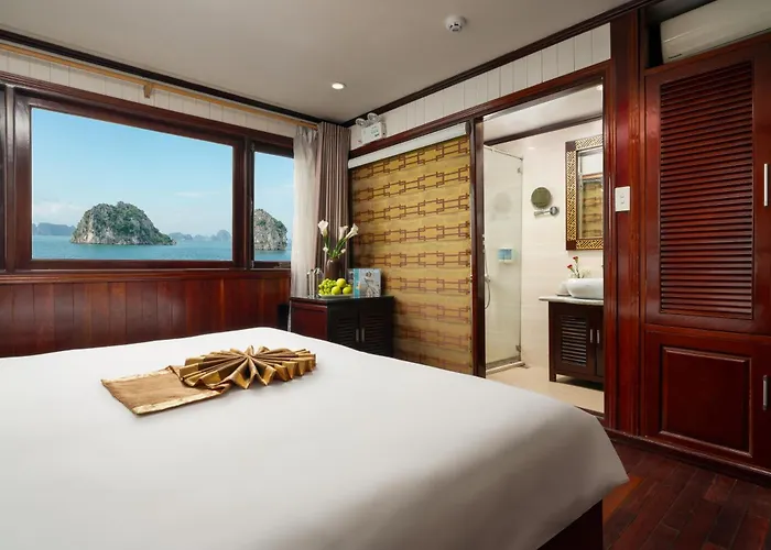 Swan Cruises - Off-the-beaten-path Route