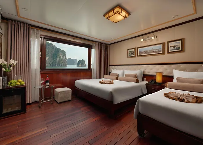 Swan Cruises - Off-the-beaten-path Route  Hạ Long