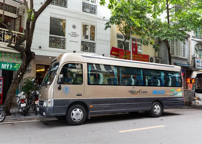 Swan Cruises - Off-the-beaten-path Route 4*