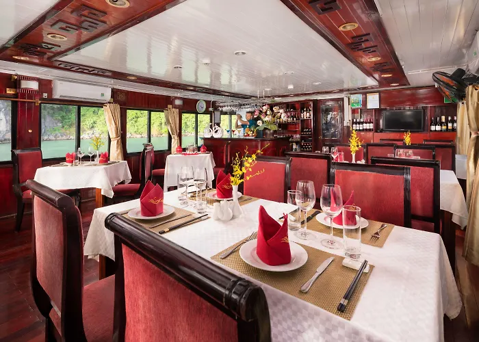 Swan Cruises - Off-the-beaten-path Route  4*