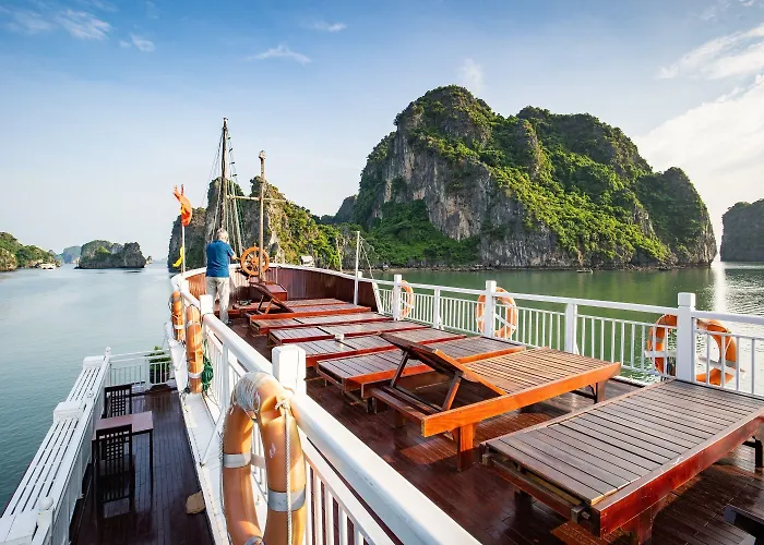 Swan Cruises - Off-the-beaten-path Route 4*
