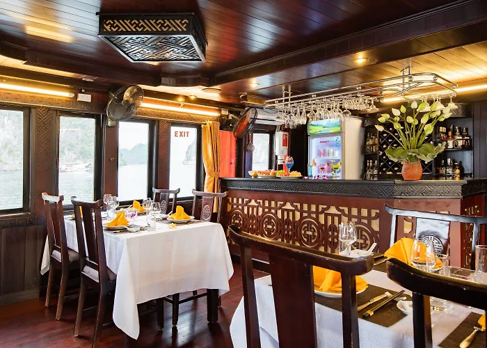 Swan Cruises - Off-the-beaten-path Route Hạ Long