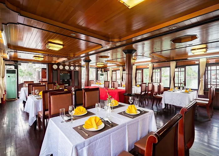 Swan Cruises - Off-the-beaten-path Route  4*