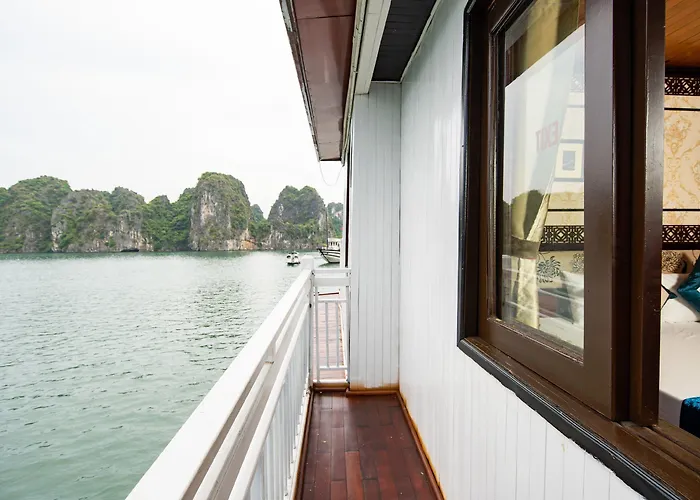 Swan Cruises - Off-the-beaten-path Route  4*