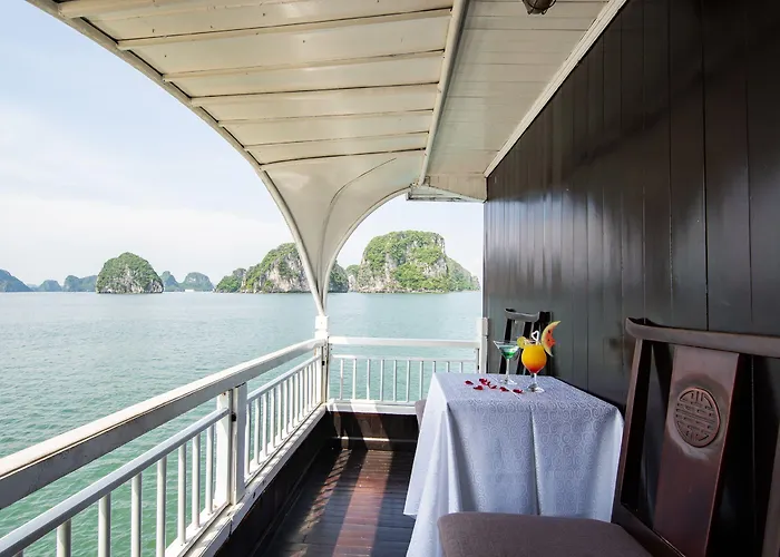 Swan Cruises - Off-the-beaten-path Route