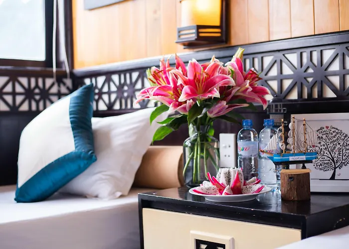  Swan Cruises - Off-the-beaten-path Route 4*