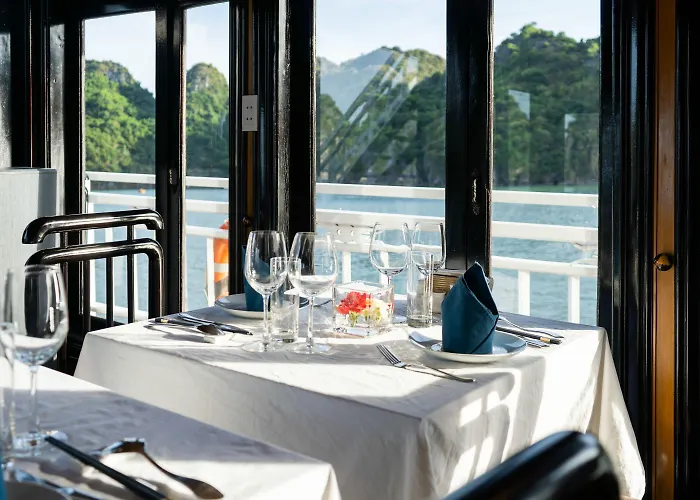 Swan Cruises - Off-the-beaten-path Route Hạ Long