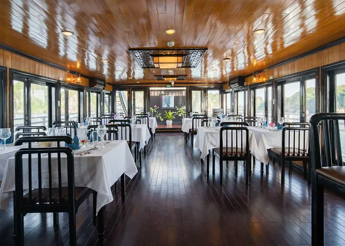 Swan Cruises - Off-the-beaten-path Route 