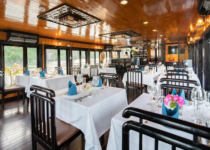  Swan Cruises - Off-the-beaten-path Route 4*