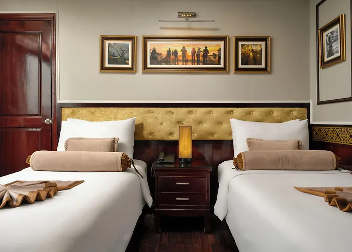 Swan Cruises - Off-the-beaten-path Route Ha Long
